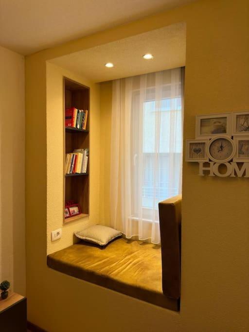 Ora-Prn,Peaceful Central Apartment Pristina Exterior foto